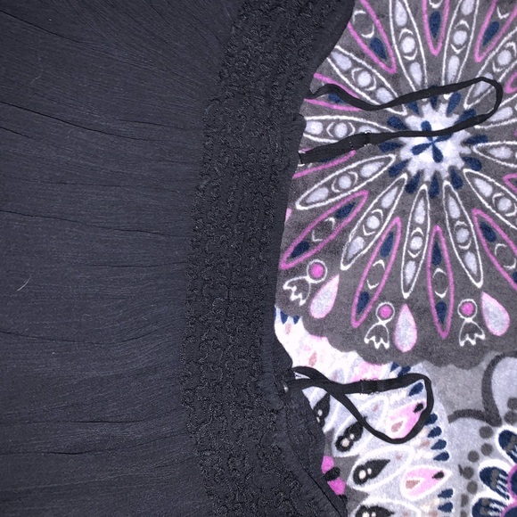 Black off the shoulder shirt - Picture 2 of 3